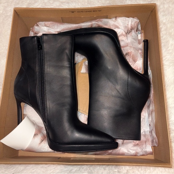 Jessica Simpson Shoes - Jessica Simpson Black Ankle Booties Heels